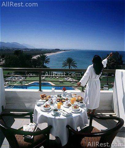Crowne Plaza Hotel Muscat 8